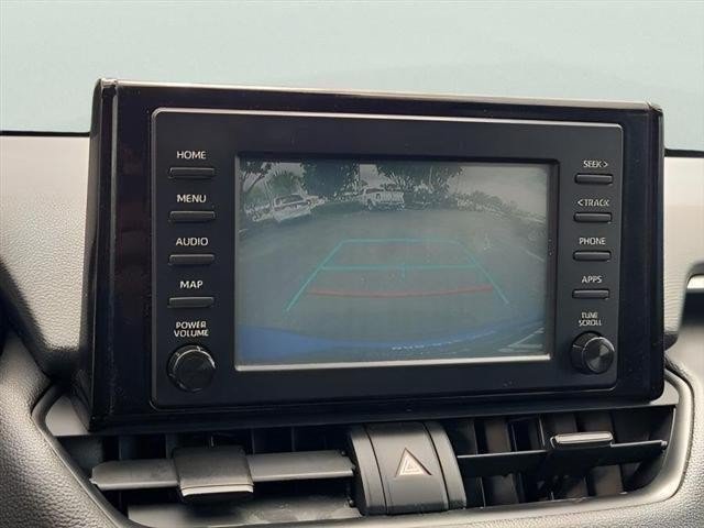 Used 2019 Toyota RAV4 LE FWD image 9