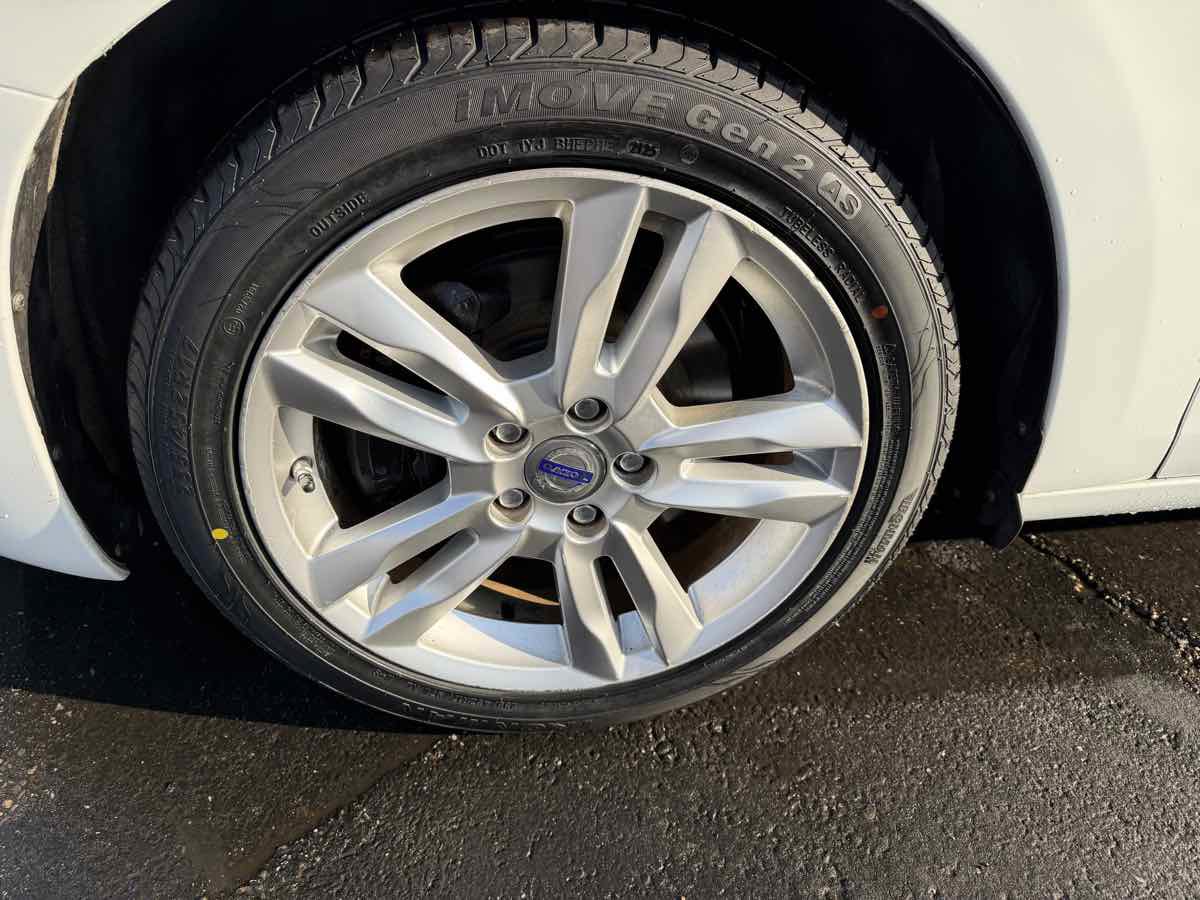 Used 2013 Volvo S60 T5 image 8