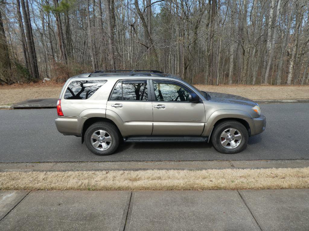 Used 2009 Toyota 4Runner SR5 image 18