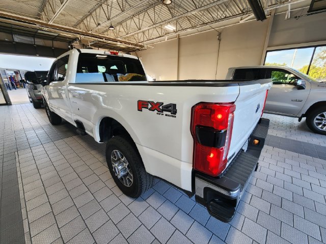 Used 2024 Ford F350 Lariat w/ Lariat Ultimate Package AWD/4WD image 3