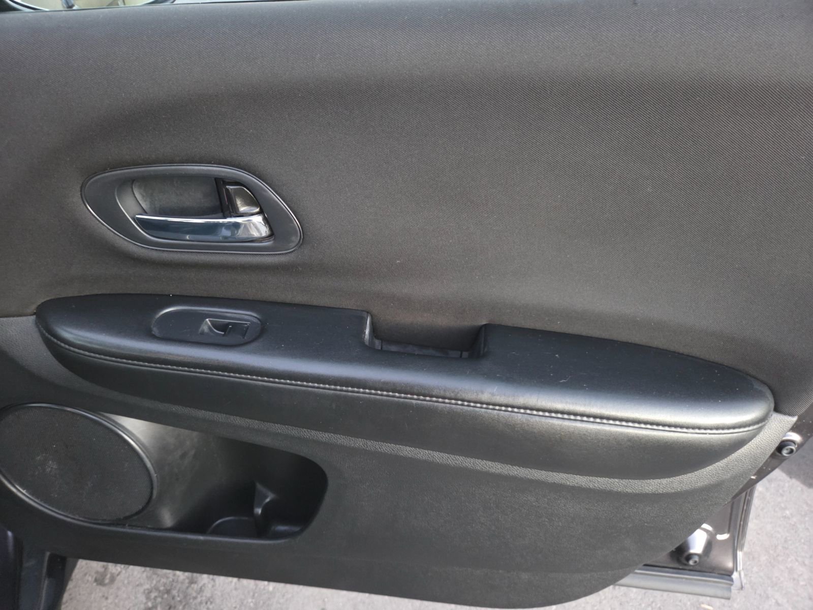 Used 2018 Honda HR-V LX image 13