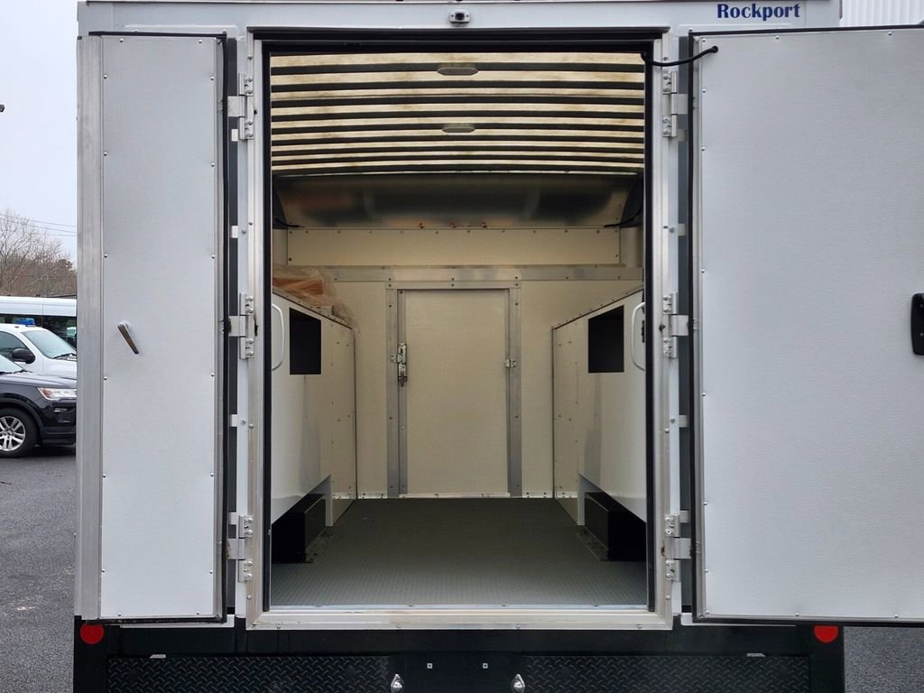 Used 2022 Chevrolet Express 3500 w/ Power Convenience Package image 21