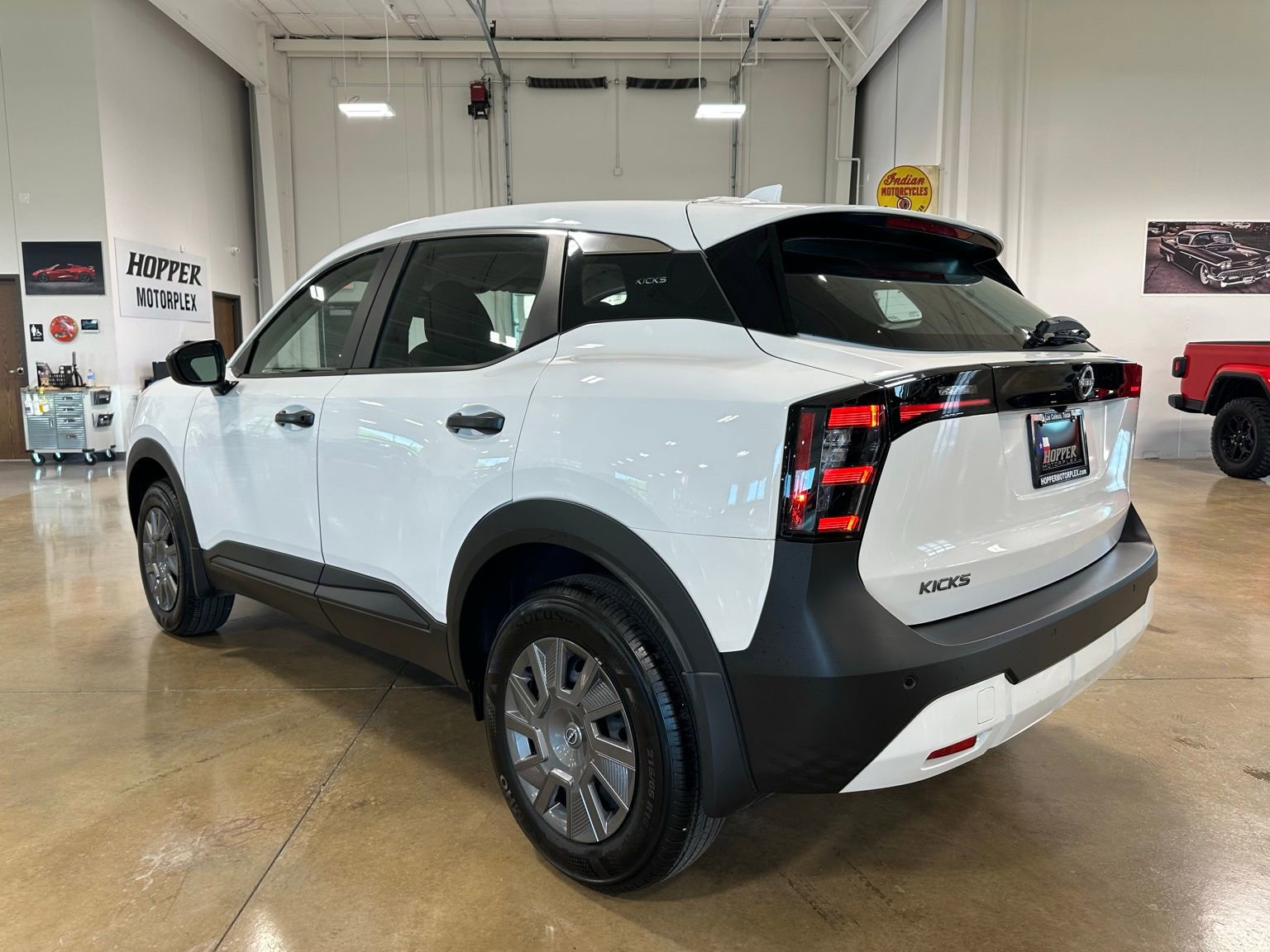 Used 2025 Nissan Kicks S image 5