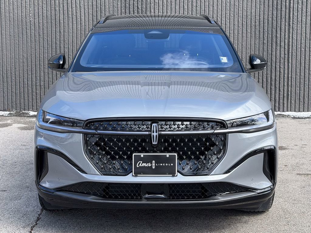 Used 2024 Lincoln Nautilus Reserve w/ Jet Appearance Package (87T) image 3