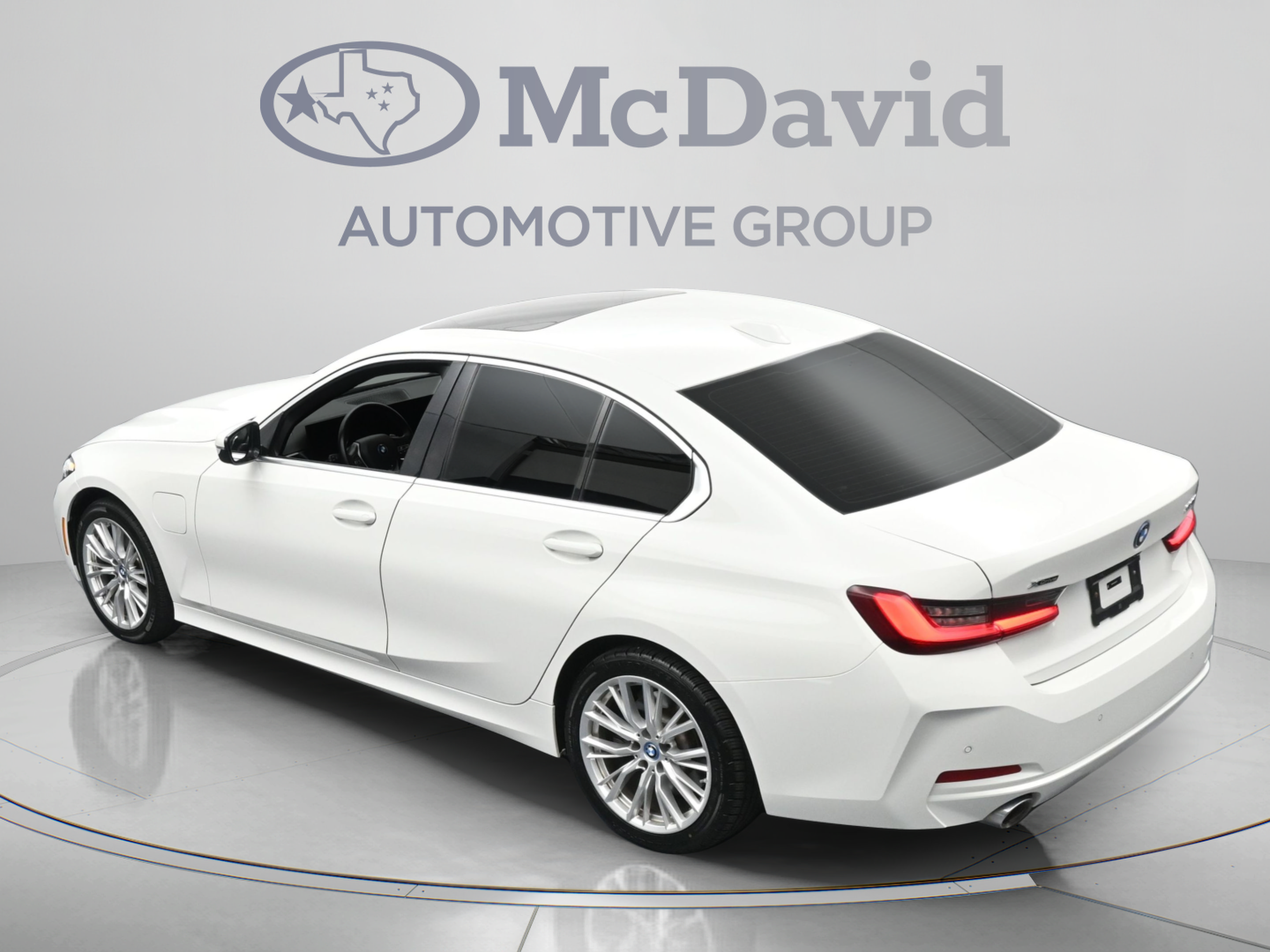 Used 2024 BMW 330e xDrive AWD/4WD image 37