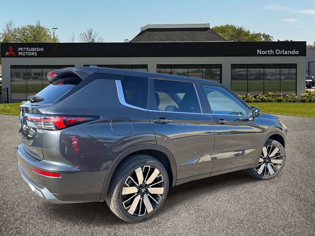 New 2026 Mitsubishi Outlander SEL image 6