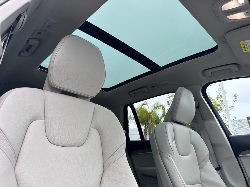 Certified 2023 Volvo XC90 B6 Core w/ Protection Package Premier AWD/4WD image 17