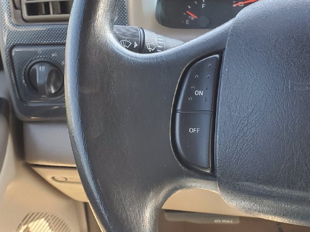 Used 2003 Ford F250 XLT AWD/4WD image 13