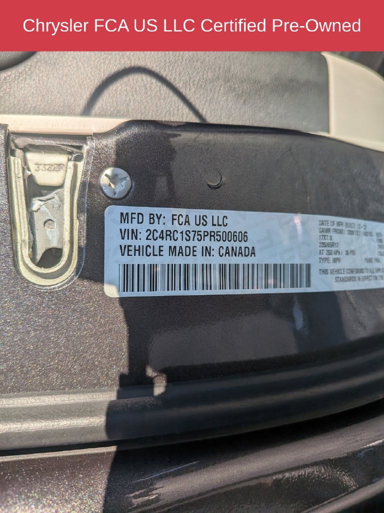 Used 2023 Chrysler Pacifica Limited FWD image 44