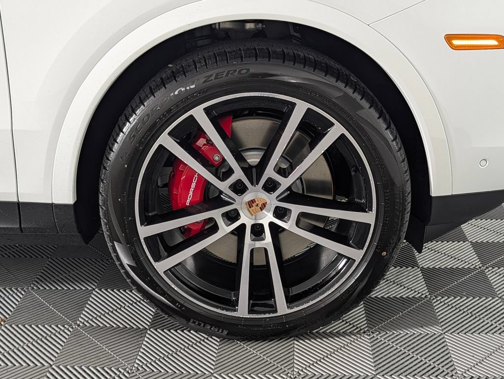 New 2026 Porsche Cayenne S AWD/4WD image 14