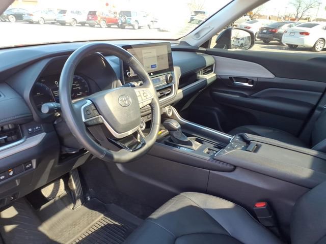 Certified 2024 Toyota Grand Highlander Limited image 13