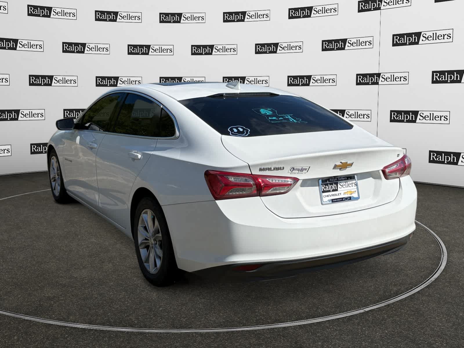 Used 2021 Chevrolet Malibu LT FWD image 4