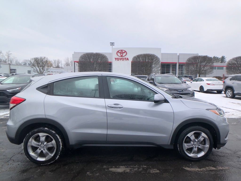 Used 2022 Honda HR-V LX image 9