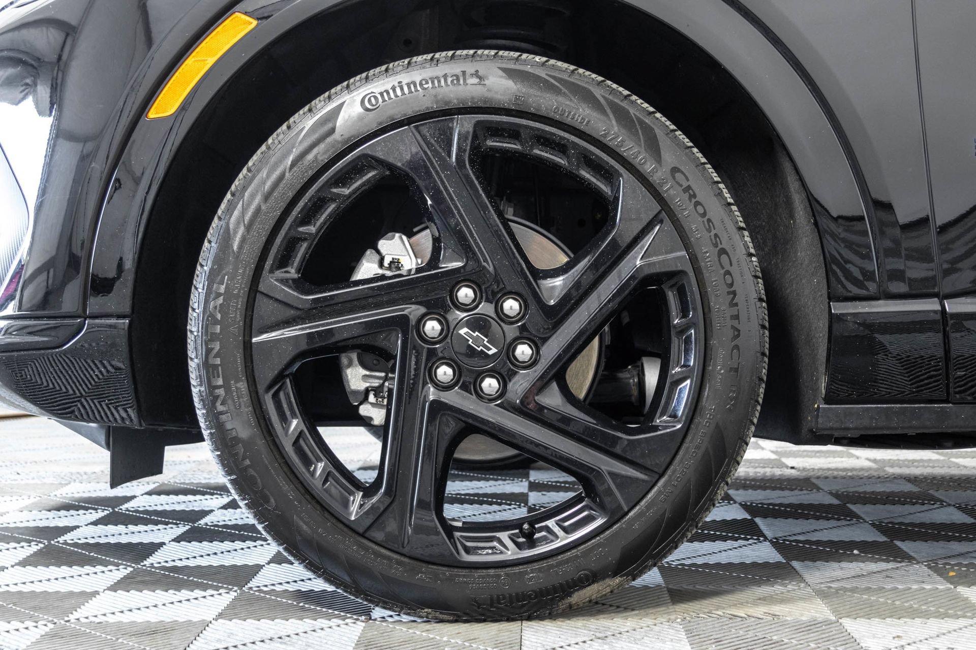 Used 2024 Chevrolet Equinox EV RS FWD image 47