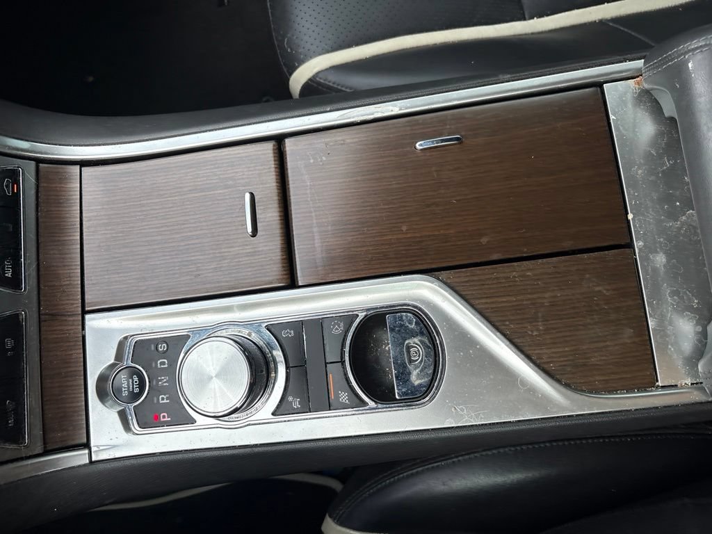 Used 2014 Jaguar XF 3.0 RWD image 13
