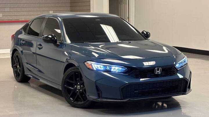 Used 2025 Honda Civic Sport image 3