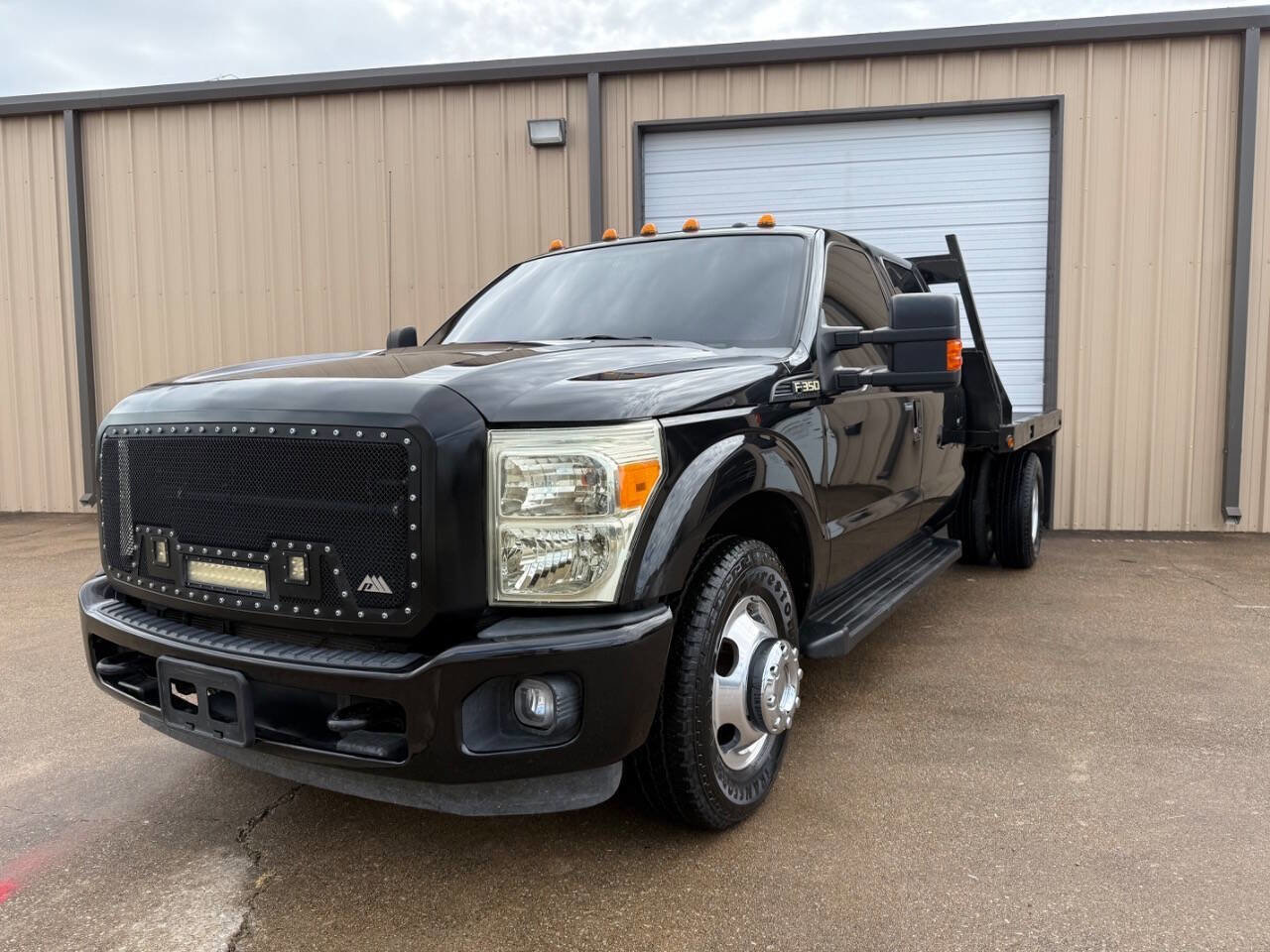 Used 2015 Ford F350 Lariat RWD image 2