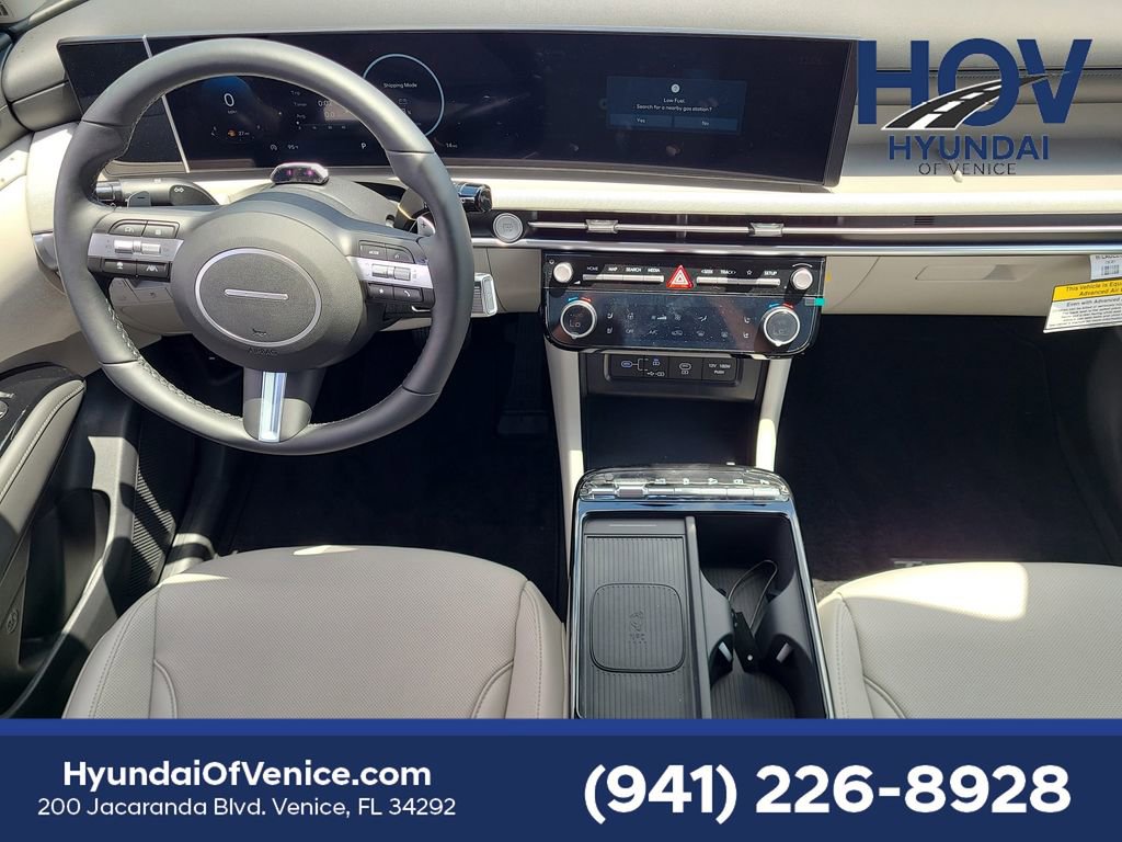 New 2025 Hyundai Tucson Limited image 7