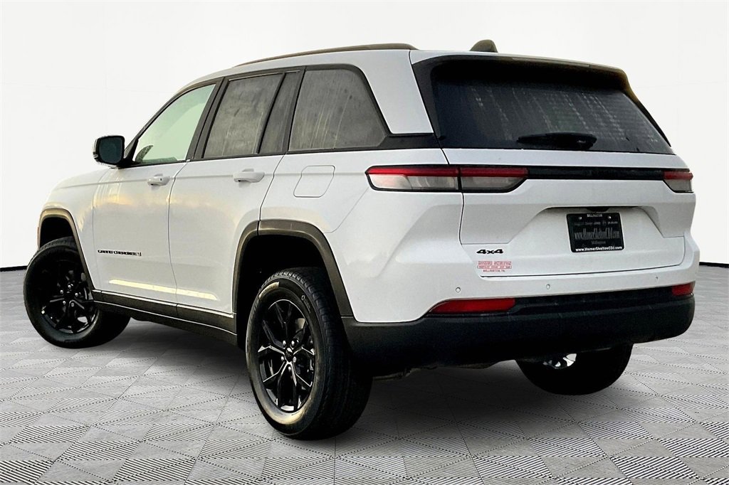 New 2025 Jeep Grand Cherokee Altitude image 3