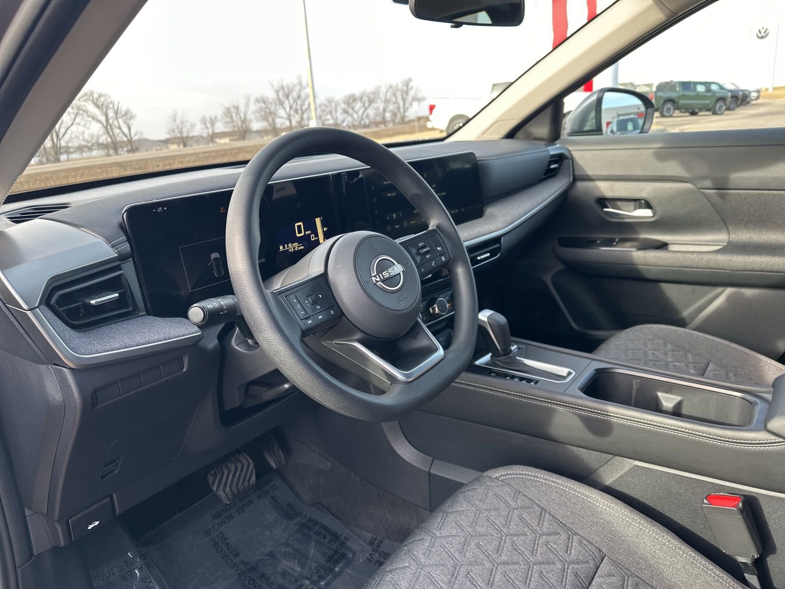 Used 2025 Nissan Kicks SV image 12