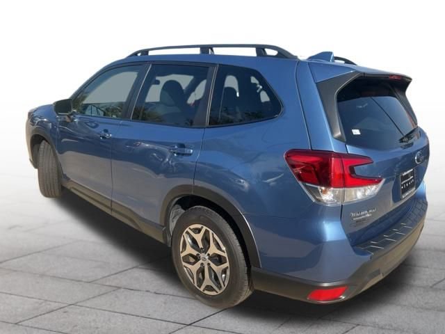 Used 2023 Subaru Forester Premium image 4