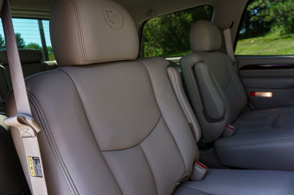 Used 2003 Cadillac Escalade AWD image 56