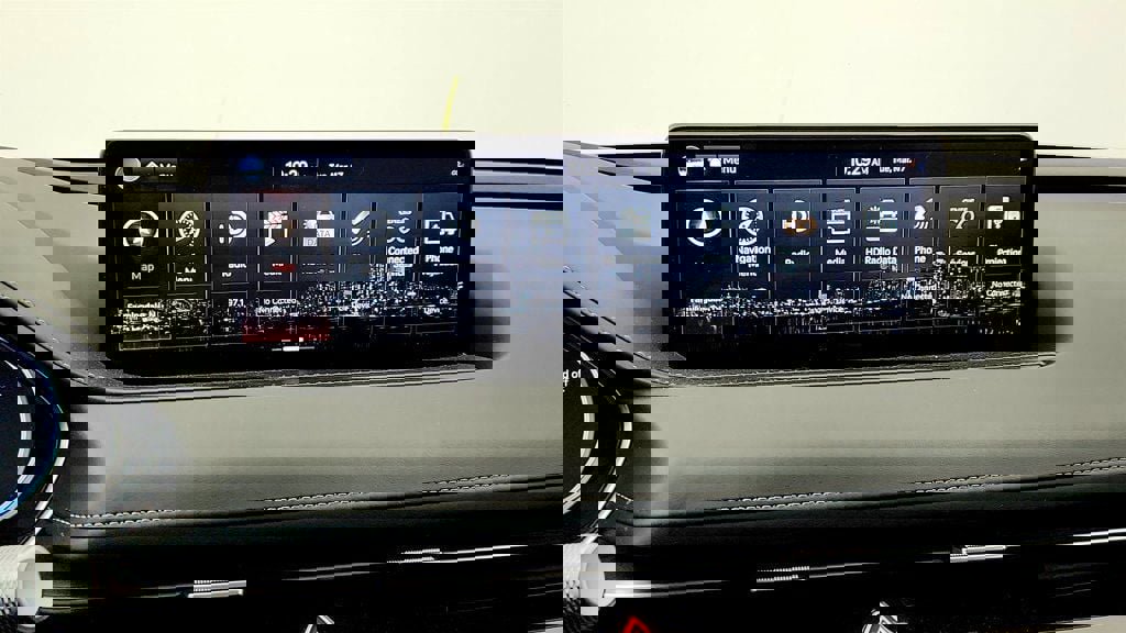 Used 2023 Genesis G80 2.5T image 17