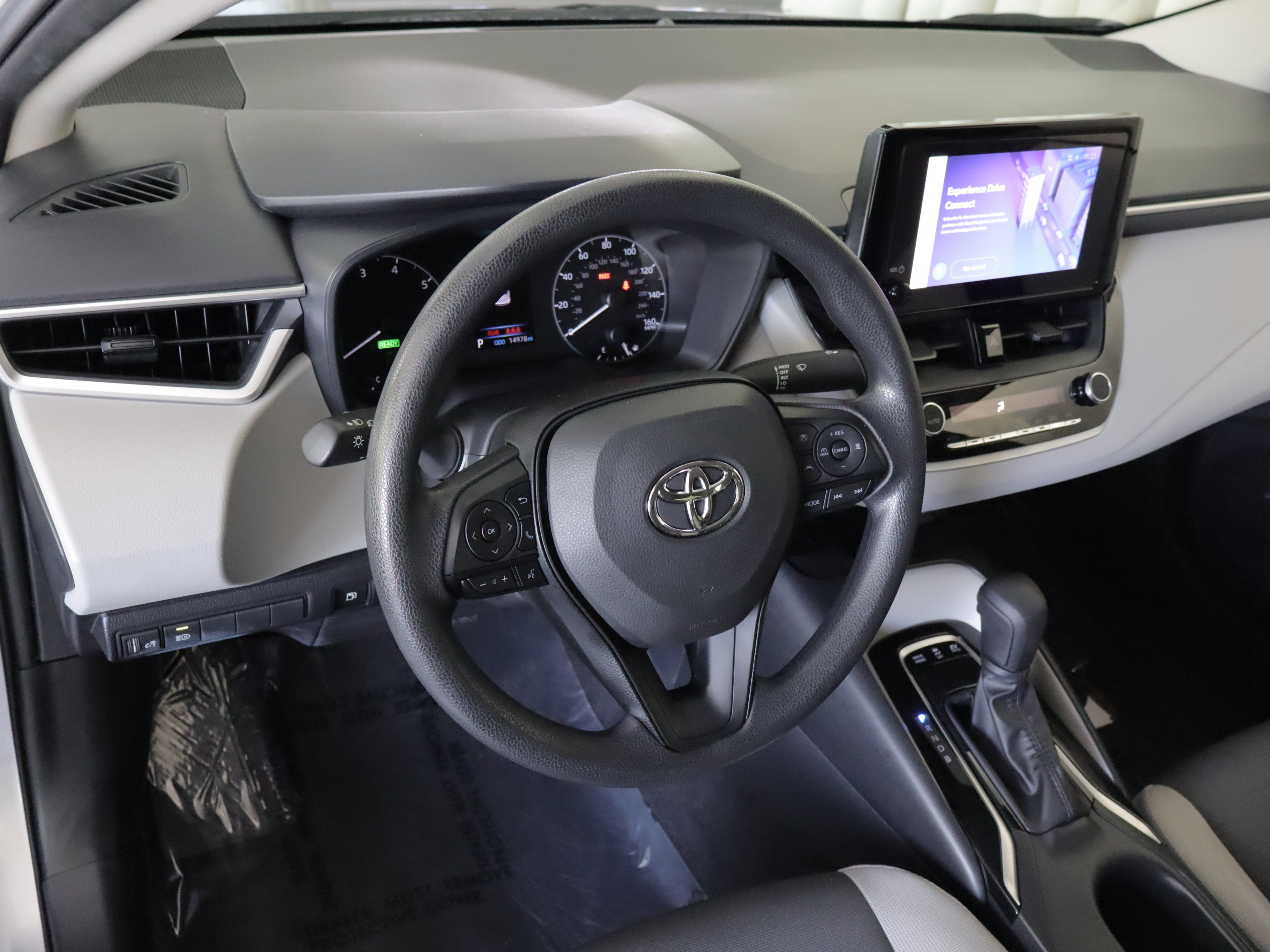 Used 2025 Toyota Corolla LE w/ LE Premium Package FWD image 9