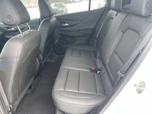 Used 2025 Buick Envista Sport Touring image 9