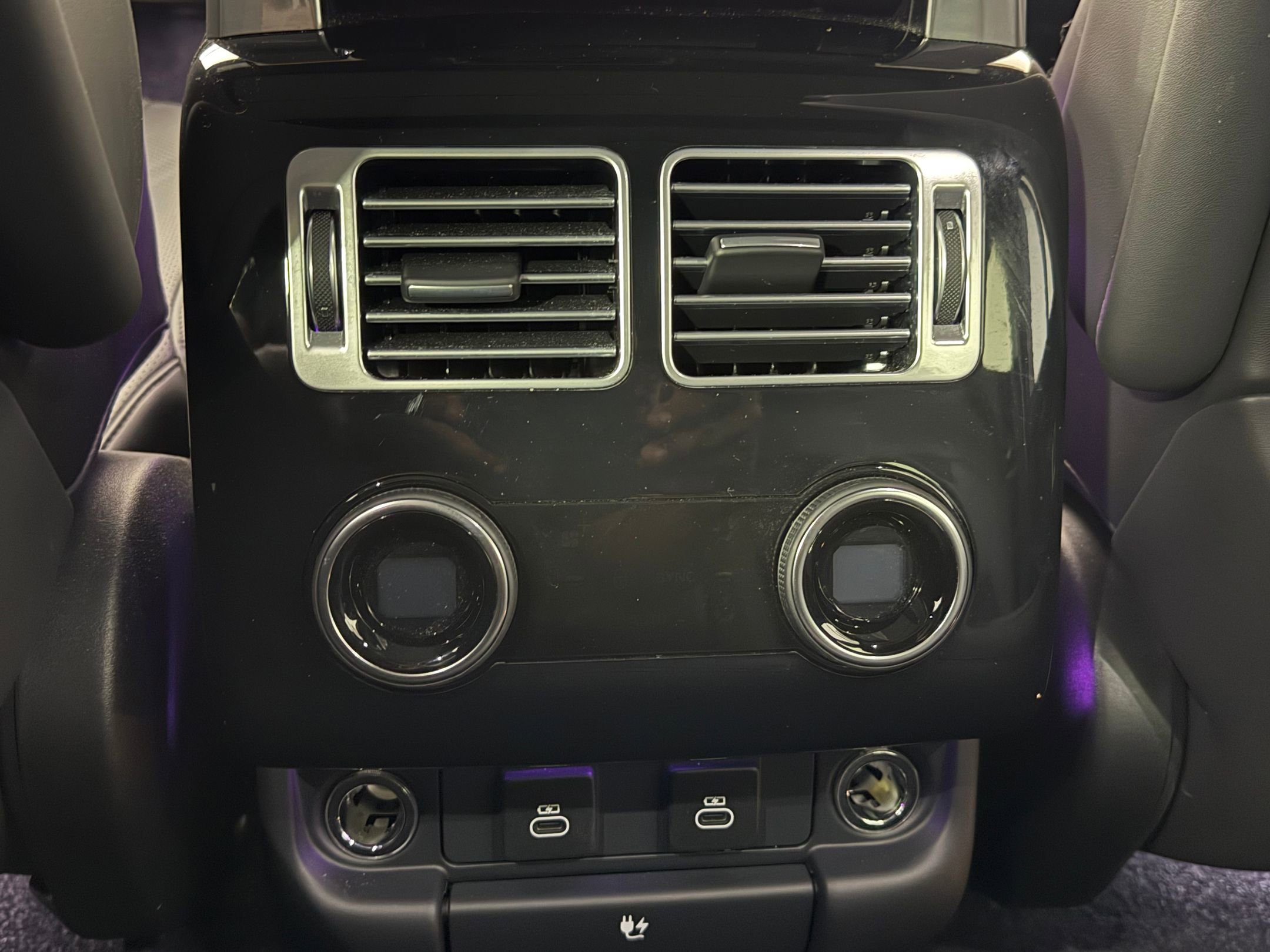 Used 2022 Land Rover Range Rover Westminster Edition image 18