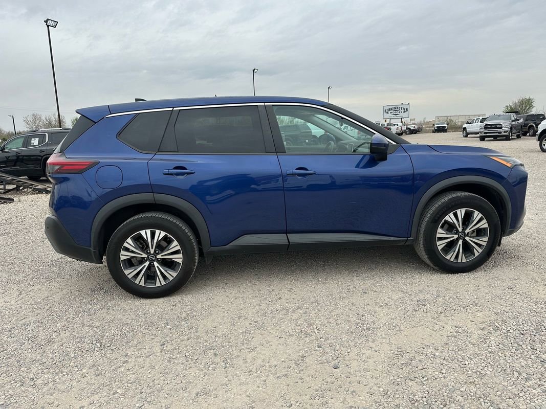 Used 2022 Nissan Rogue SV image 12