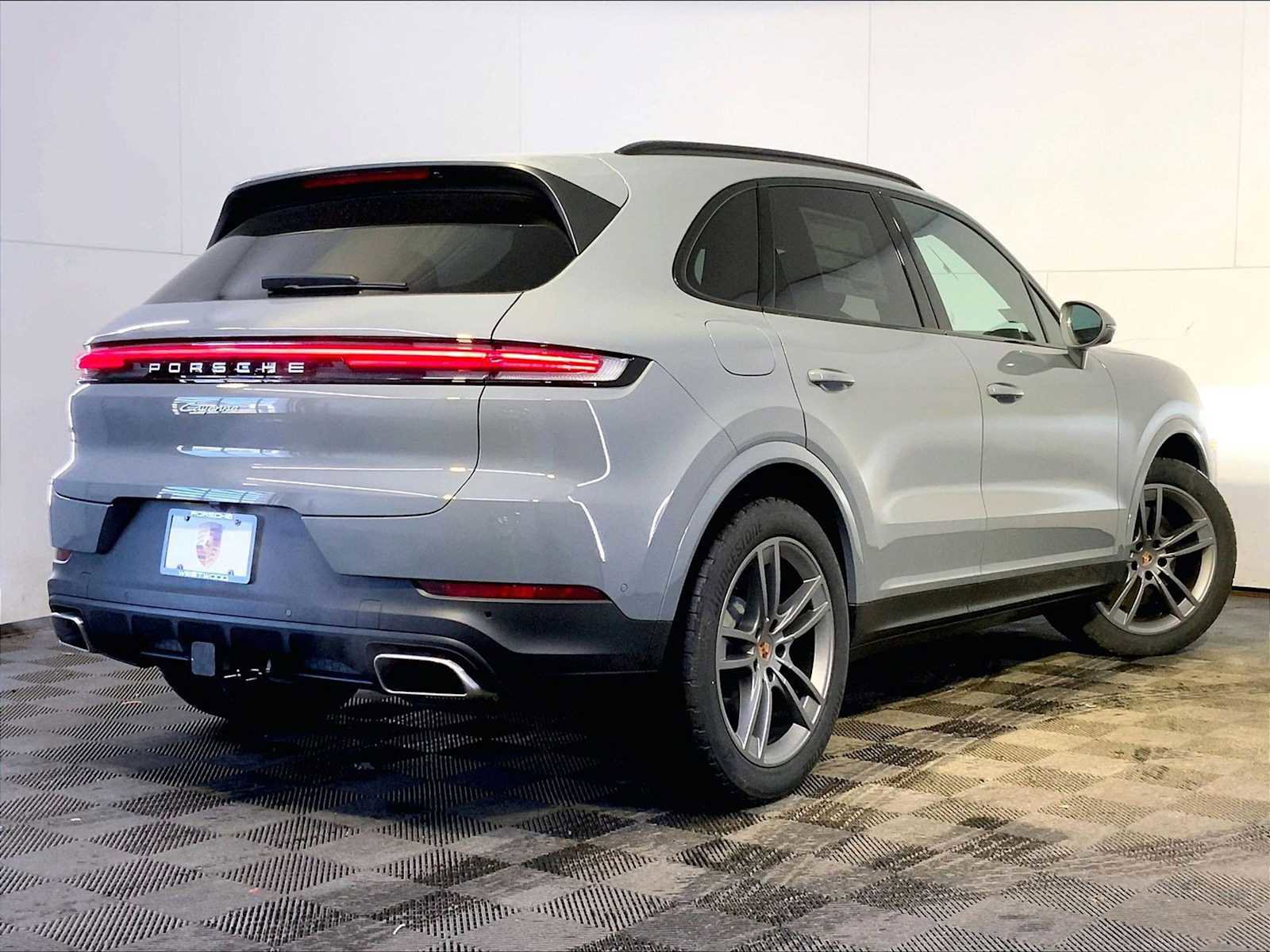 New 2026 Porsche Cayenne image 7