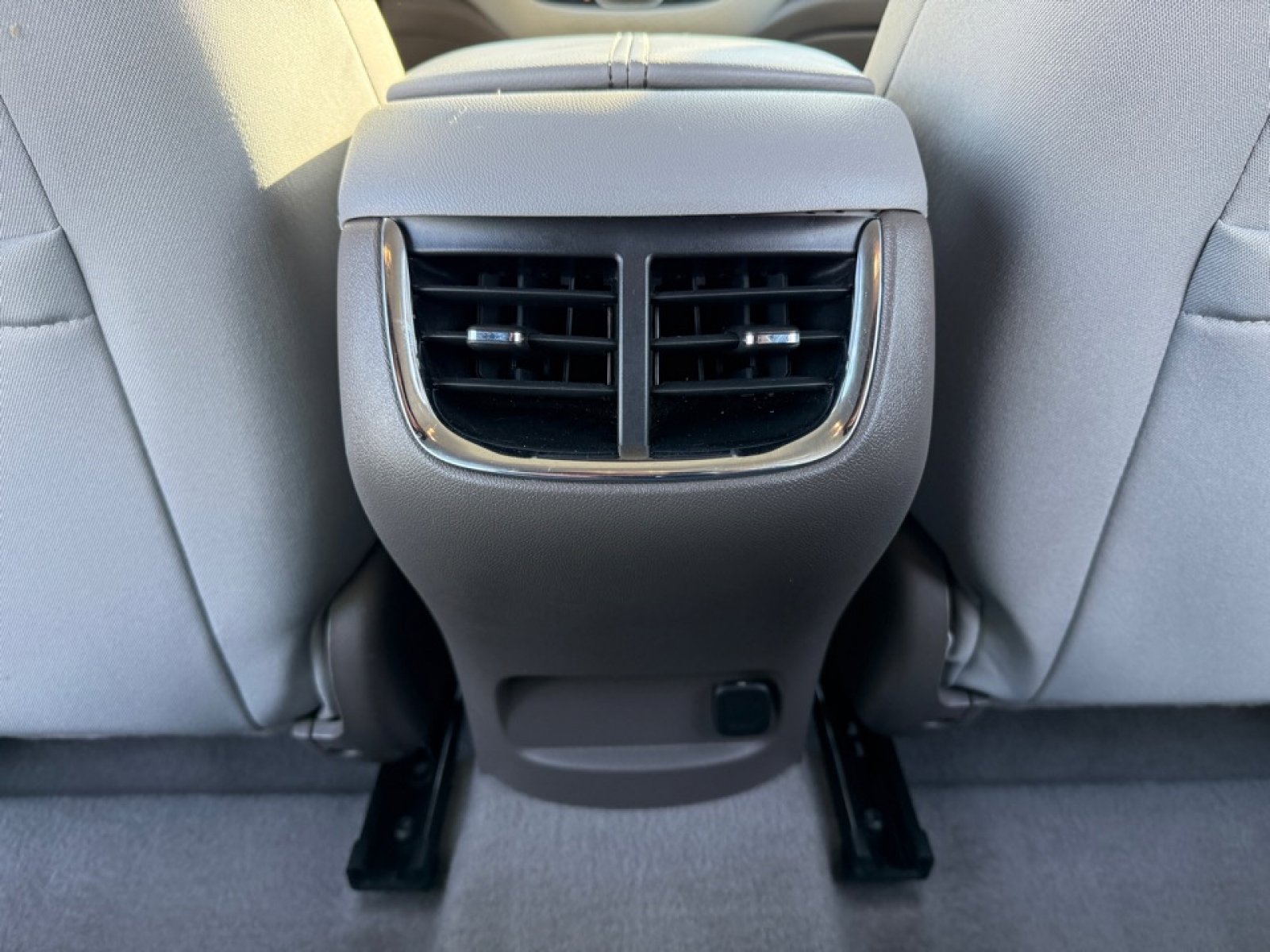 Used 2020 Chevrolet Malibu LT image 30