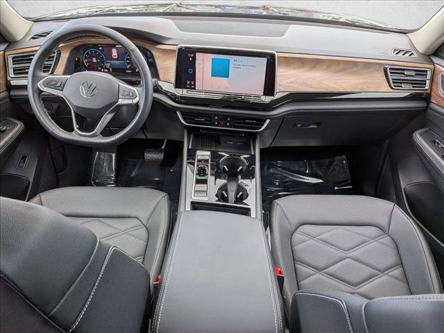 Used 2025 Volkswagen Atlas SE image 17