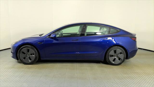 Used 2021 Tesla Model 3 Standard Range Plus RWD image 3