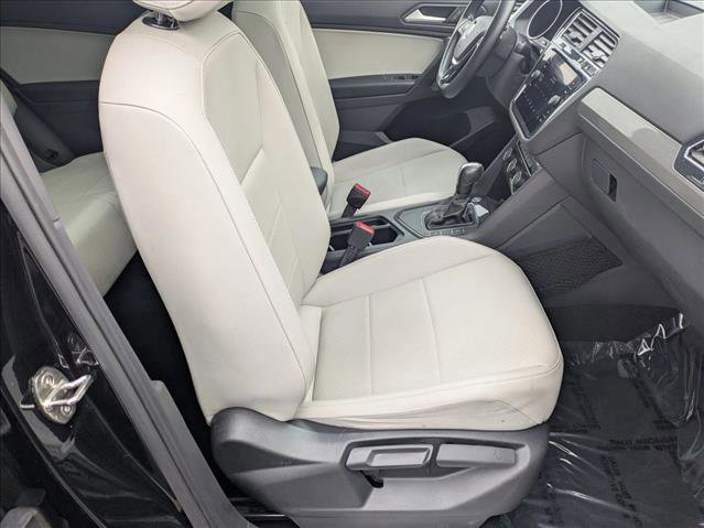 Used 2021 Volkswagen Tiguan SE R-Line image 21