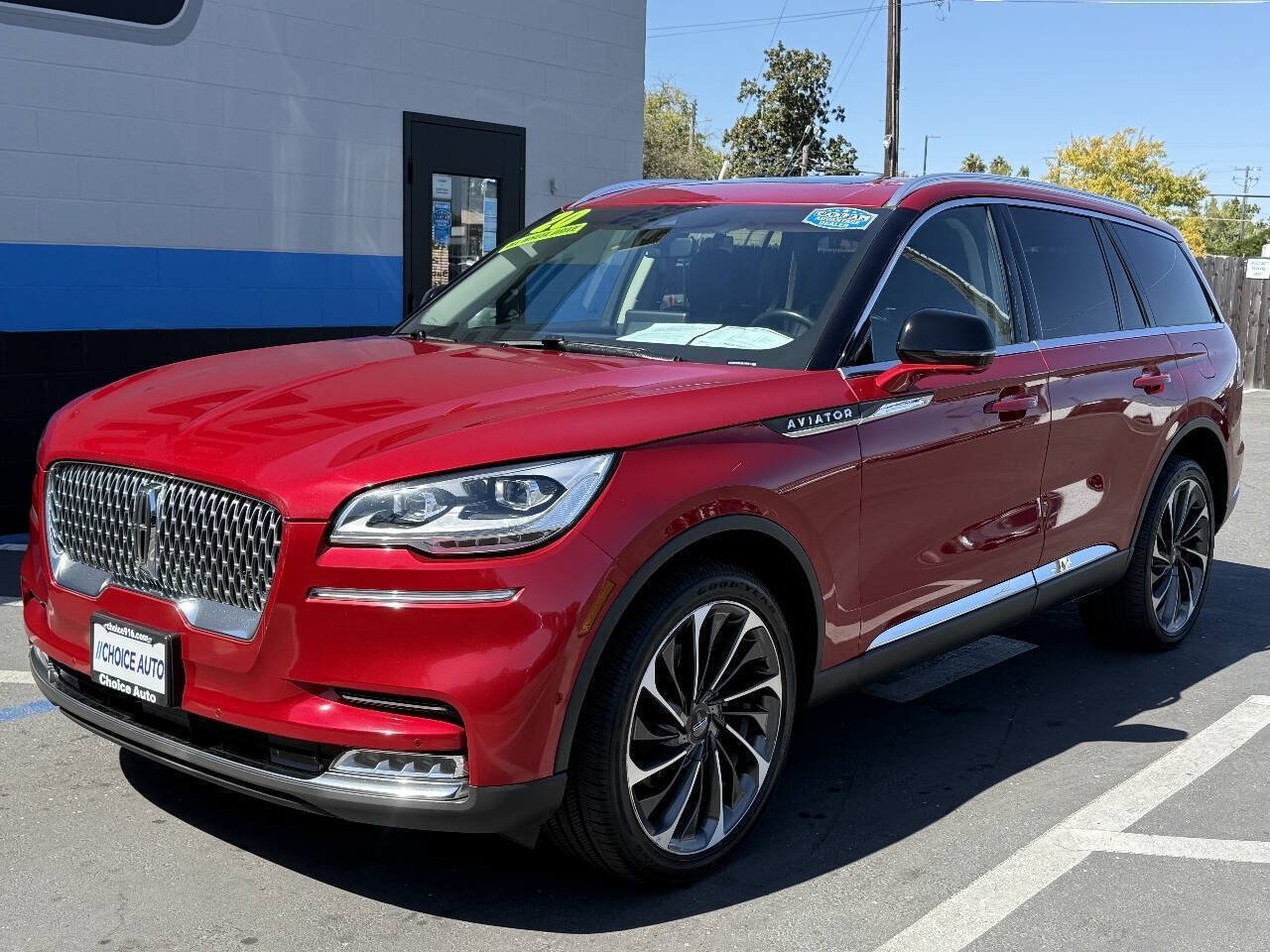 Used 2020 Lincoln Aviator Reserve w/ Equipment Group 202A AWD/4WD image 3