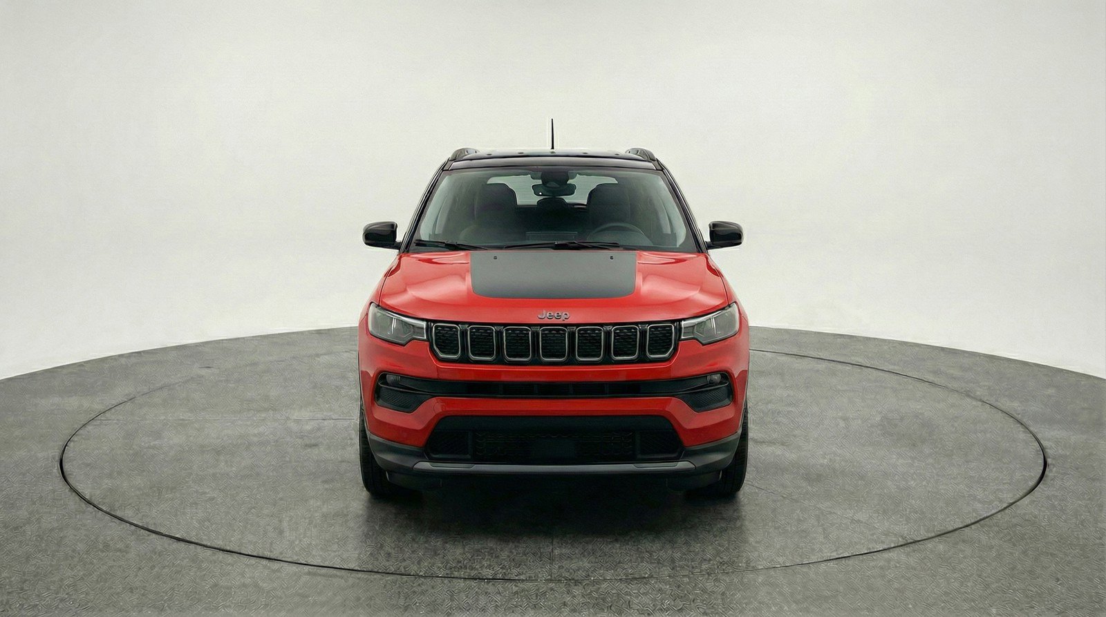 Used 2025 Jeep Compass Trailhawk AWD/4WD image 2