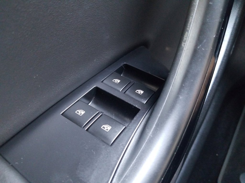 Used 2016 Buick Cascada Premium image 19