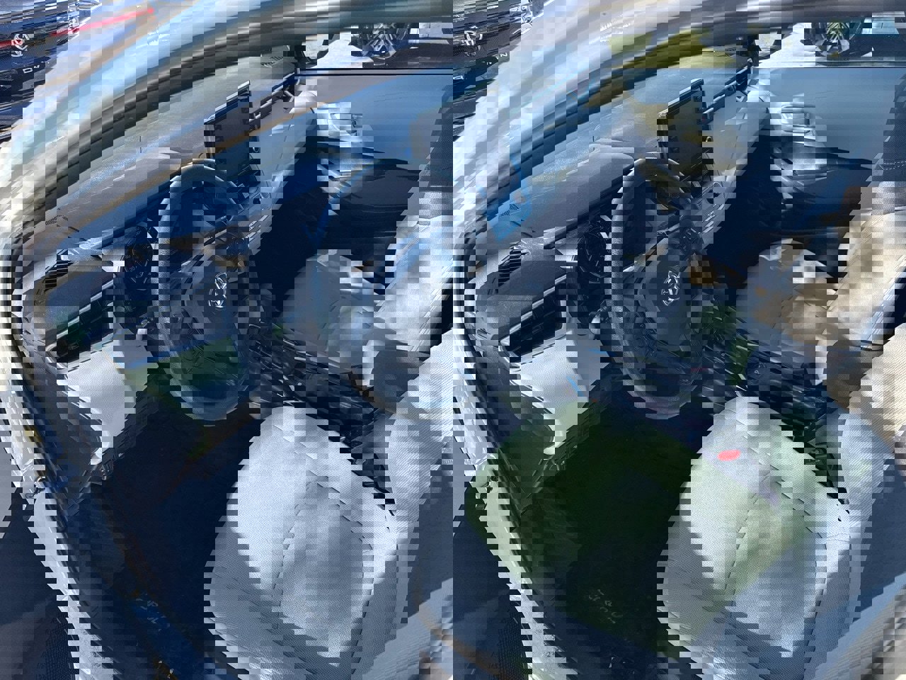 Used 2022 Toyota Corolla LE image 6