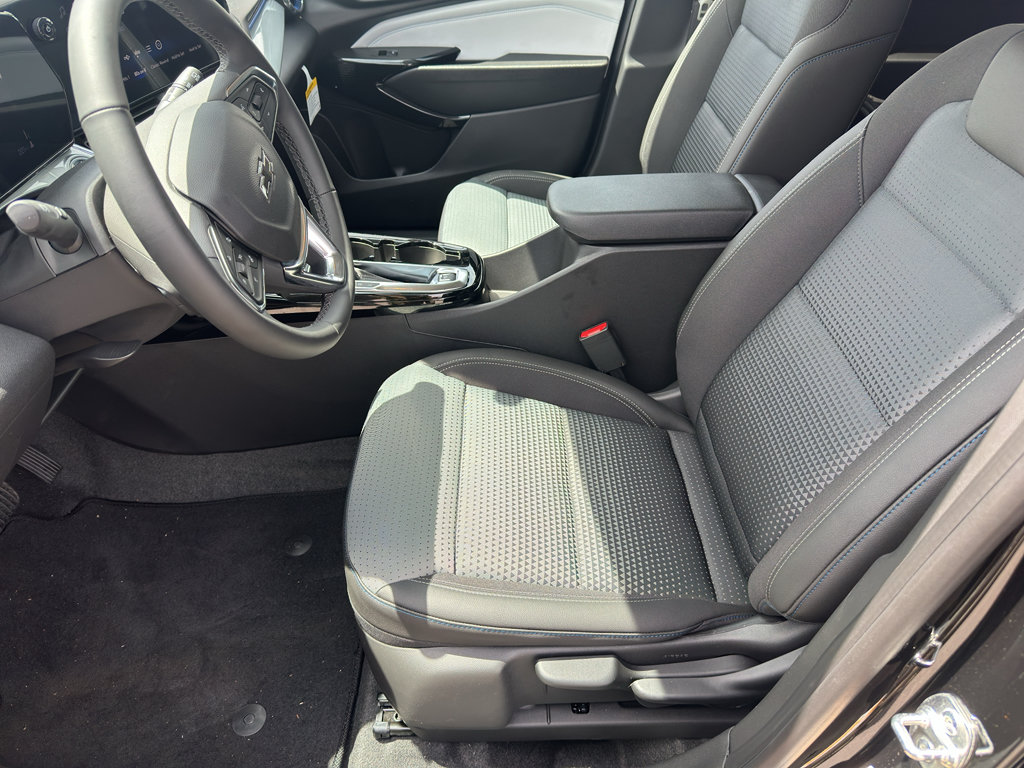New 2026 Chevrolet Trax LT w/ Driver Confidence Package FWD image 28