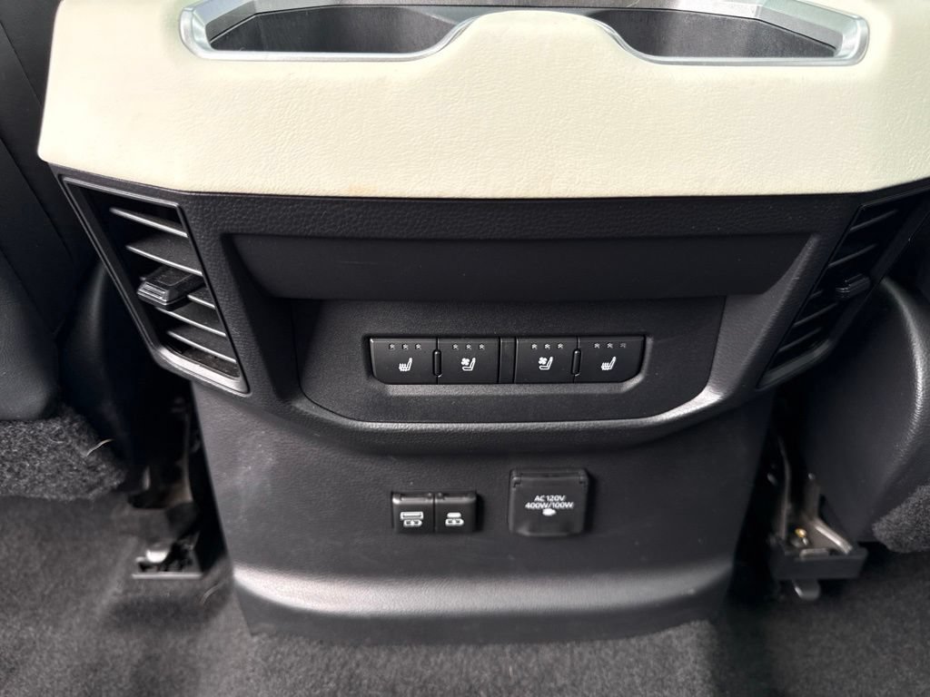 Used 2022 Toyota Tundra Capstone AWD/4WD image 20