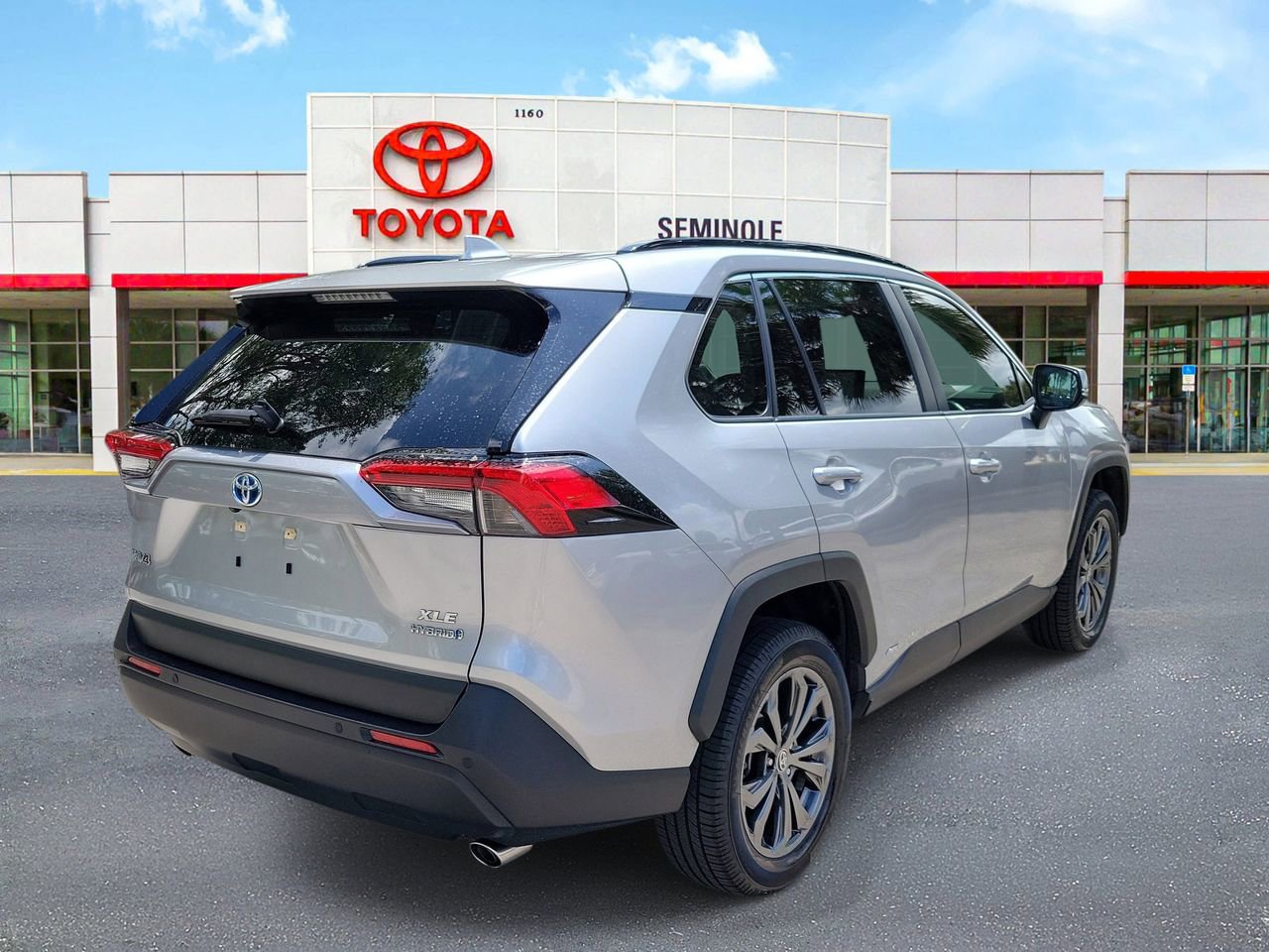 Used 2024 Toyota RAV4 XLE Premium w/ Weather Package AWD/4WD image 3