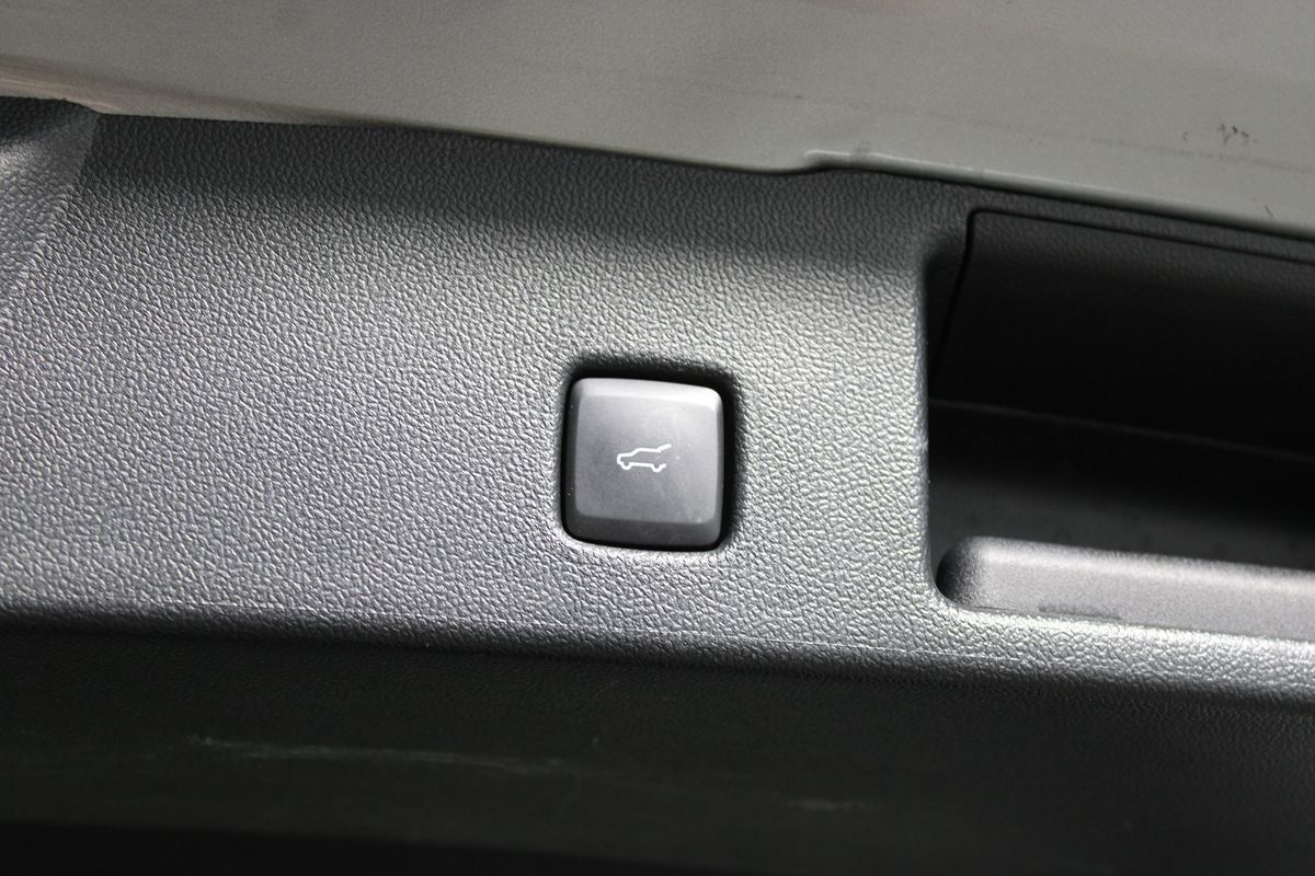 Used 2023 Ford Escape ST-Line w/ Equipment Group 301A FWD image 28