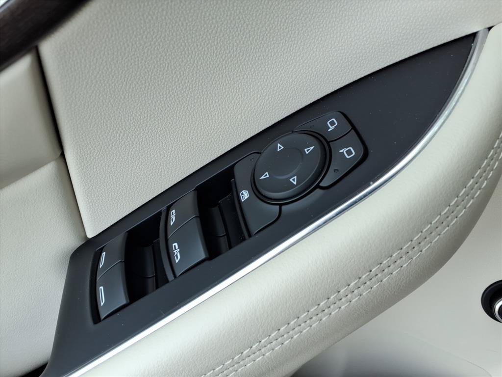 Used 2023 Buick Envision Avenir AWD/4WD image 16