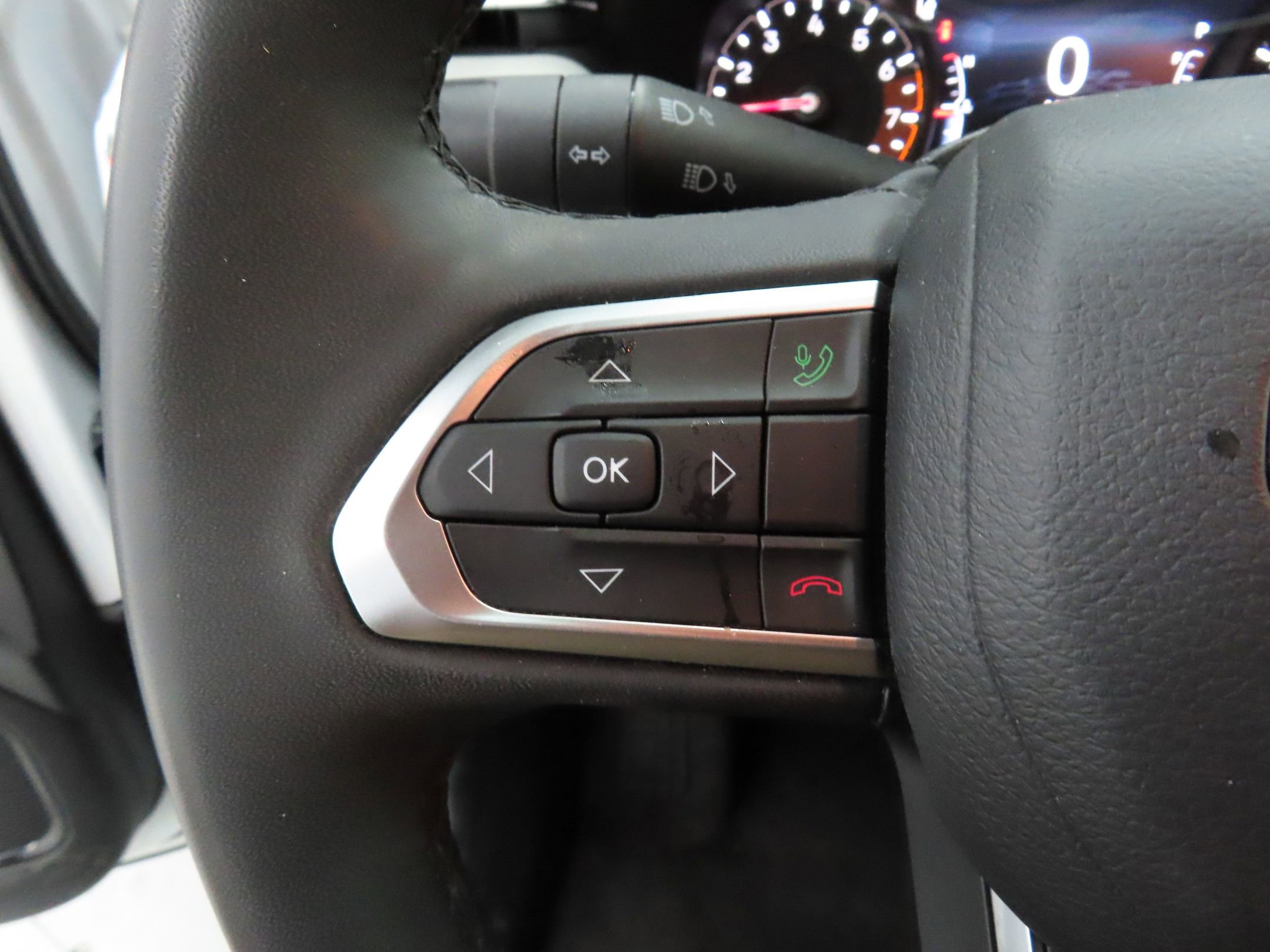 Used 2023 Jeep Compass Limited image 12