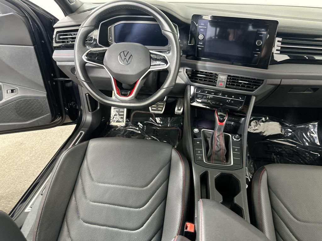 Used 2025 Volkswagen Jetta GLI Autobahn FWD image 17