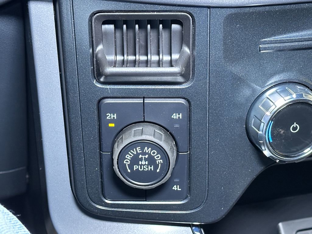 New 2025 Ford F150 XLT w/ Equipment Group 302A MID image 28