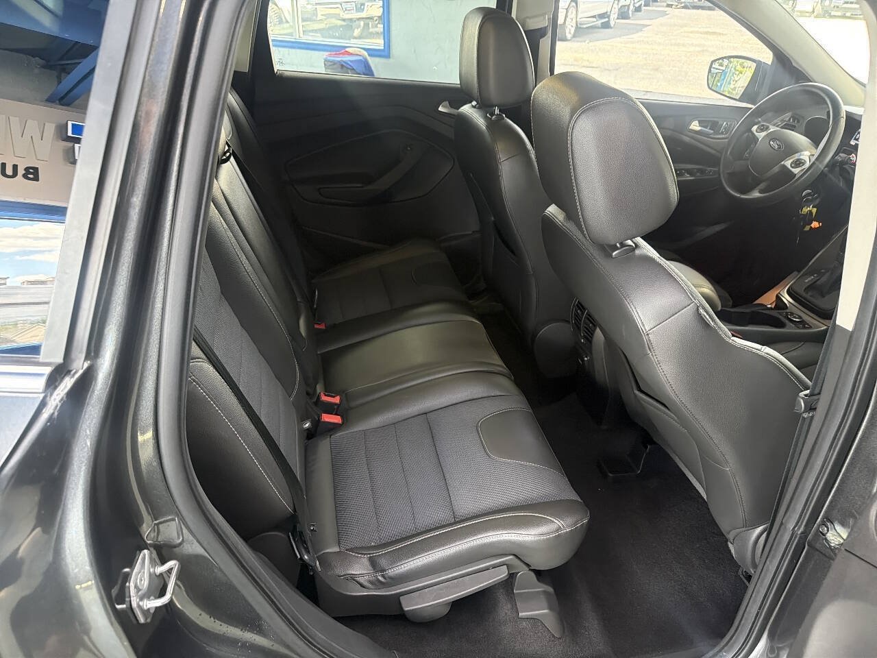 Used 2016 Ford Escape SE w/ SE Chrome Package FWD image 18