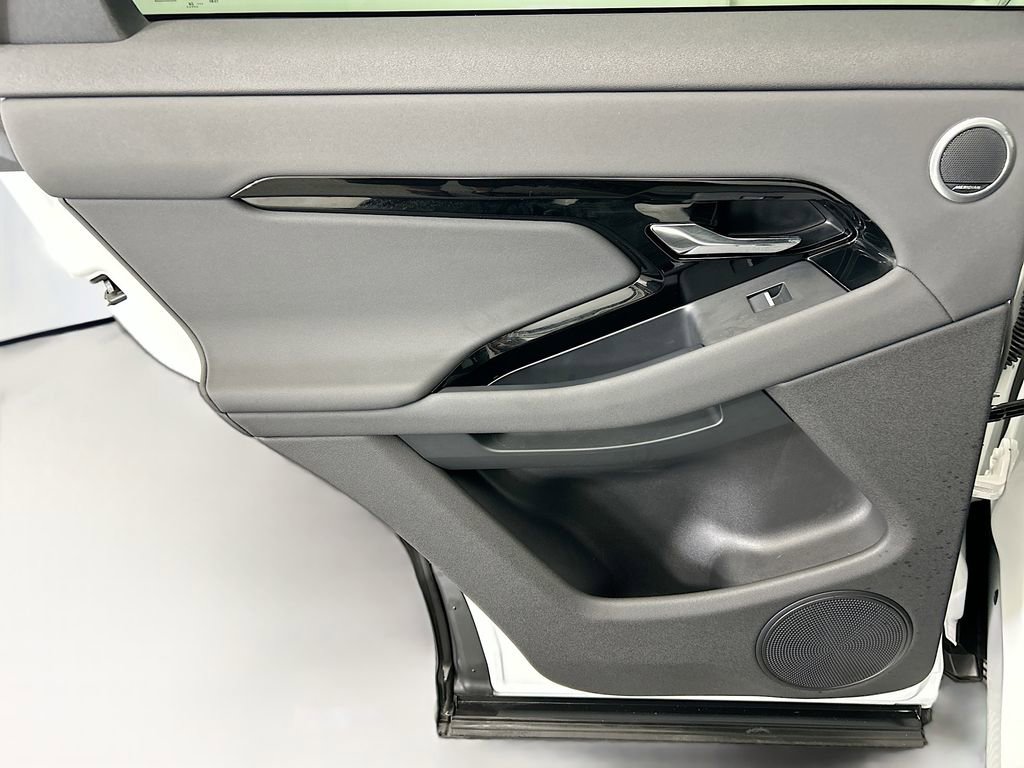 Used 2025 Land Rover Range Rover Evoque S image 25